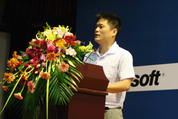 楊冰之:智能化公共服務(wù)平臺(tái)成政府網(wǎng)站建設(shè)新目標(biāo)