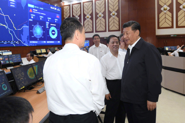 習近平海南省政務(wù)數(shù)據(jù)中心考察